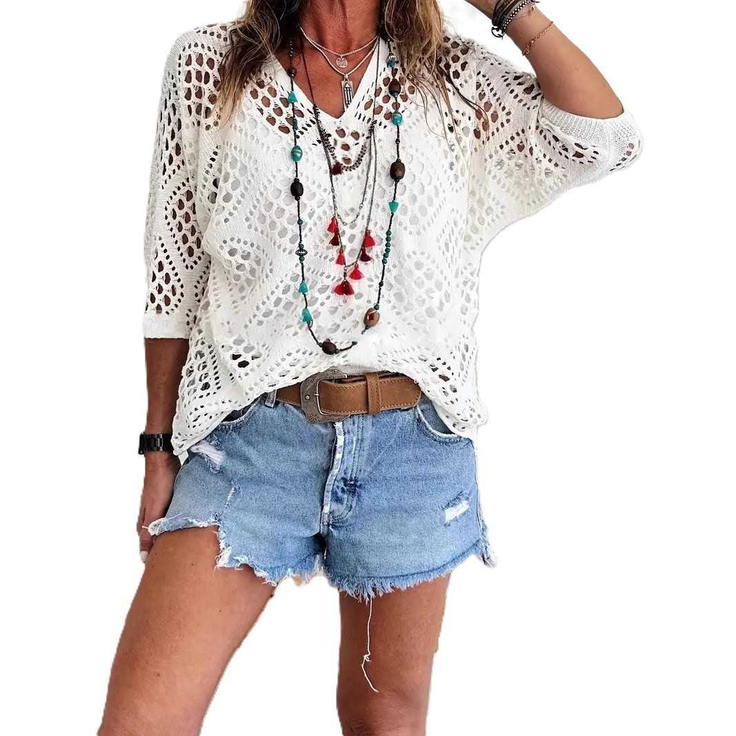 ✨✨Women's Bohemian-Inspired Beige Crochet Top with V-Neck