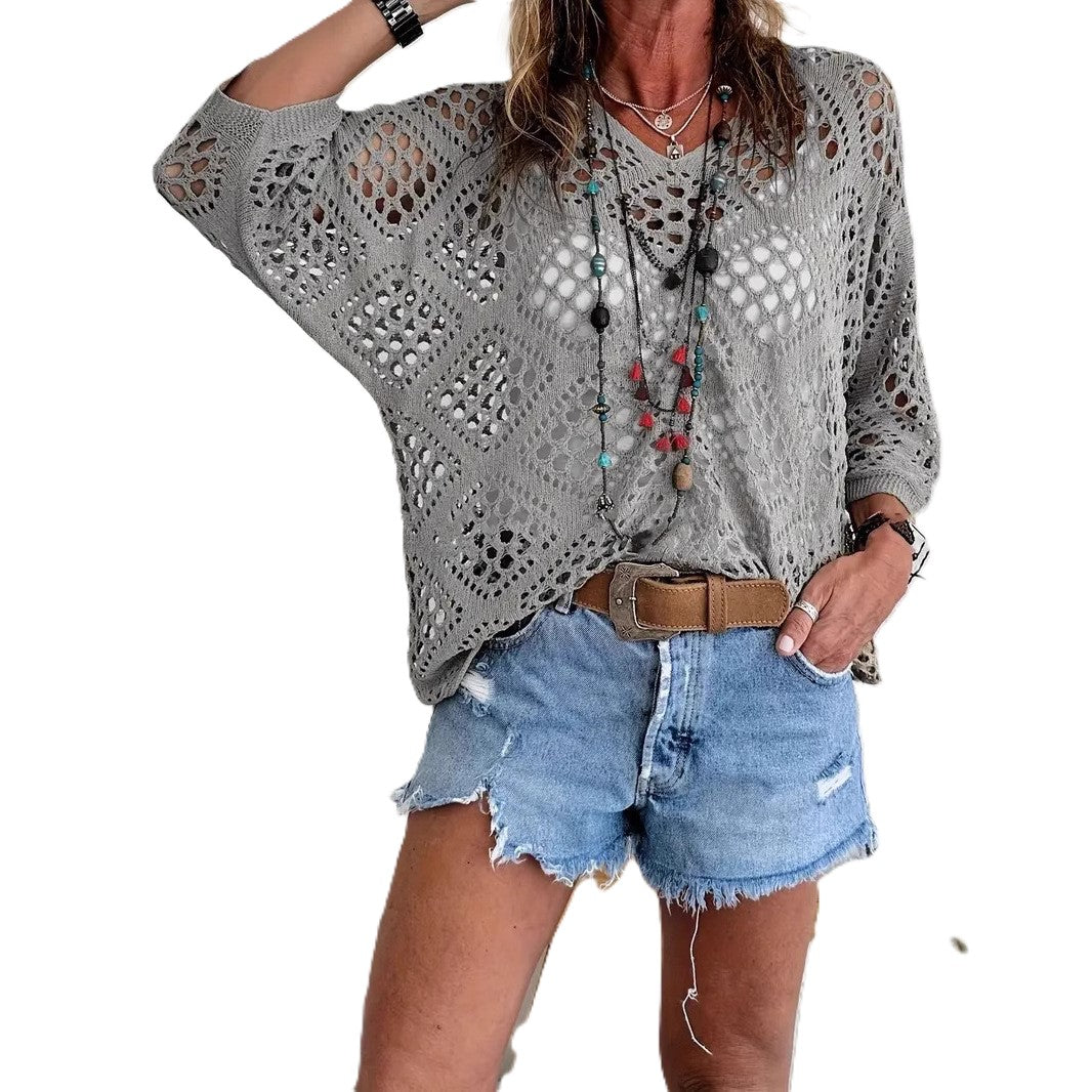 ✨✨Women's Bohemian-Inspired Beige Crochet Top with V-Neck